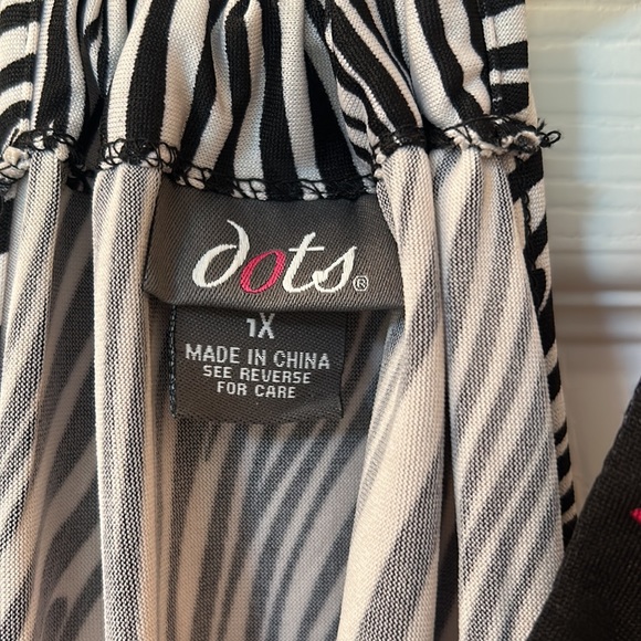 Dots sleeveless sundress. Size 1X - Picture 3 of 5